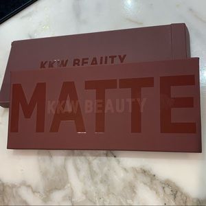 NIB Authentic KKW Beauty Matte Cocoa Palette
